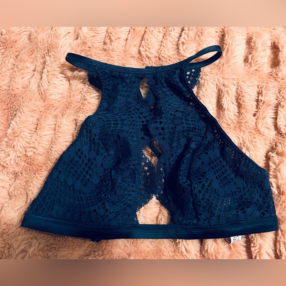 Victoria’s Secret Open Front Bralette
